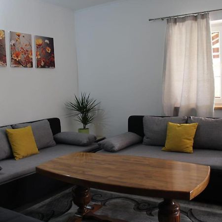 Apartman Lilium Knin Exterior photo